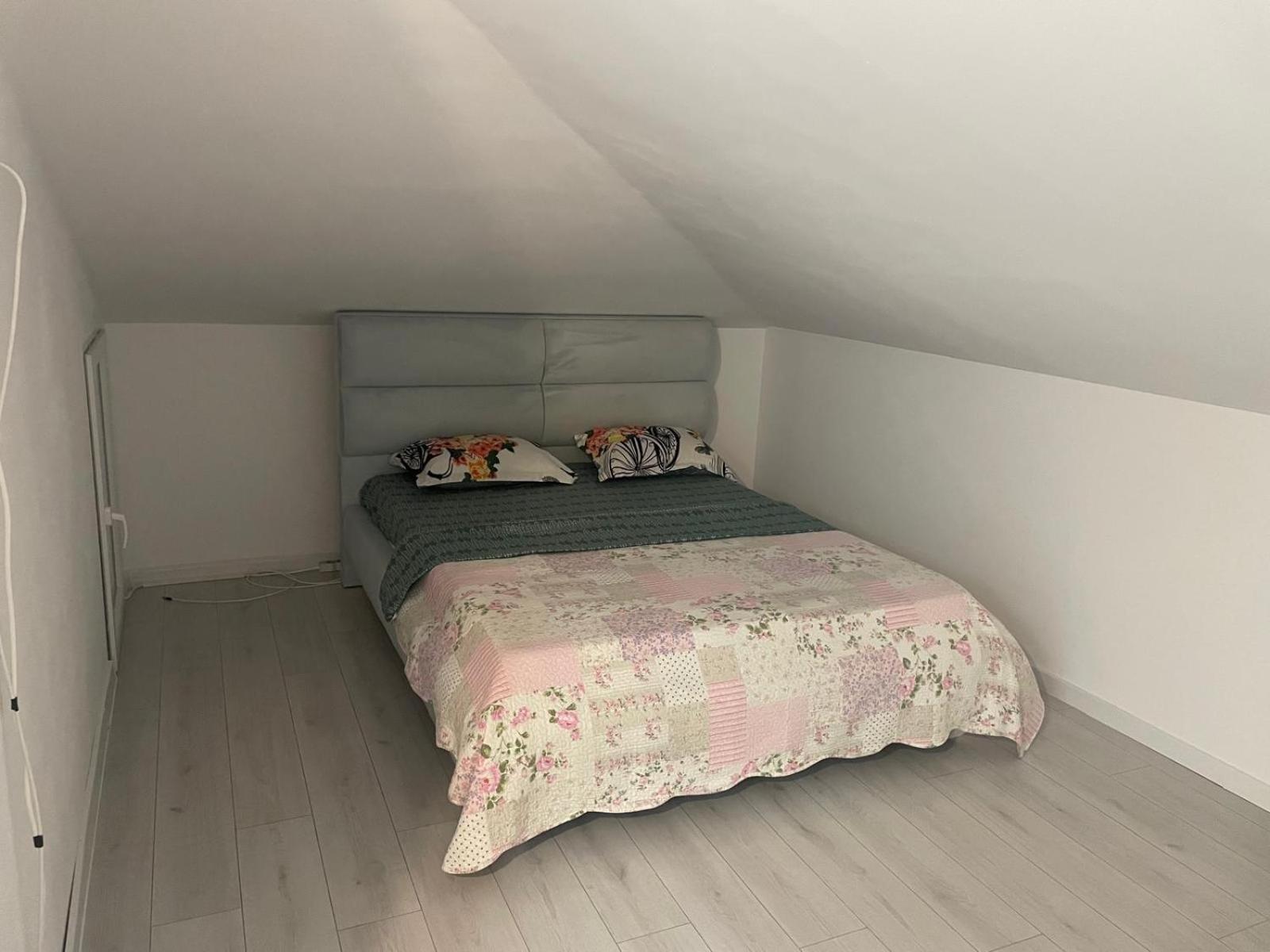 Apartament 2 Camere Tirgu Jiu Târgu Jiu Exterior foto